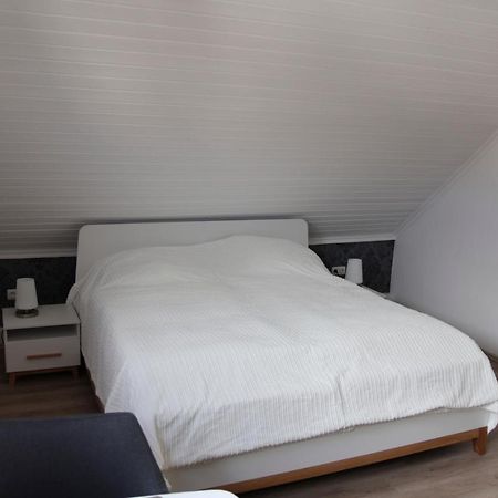 Privatzimmer Mit Eigenem Bad Und Kueche Burgwedel  Exteriör bild