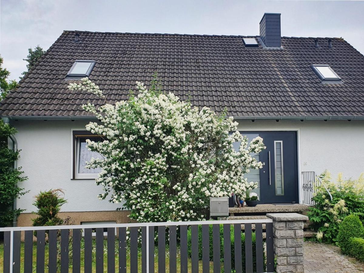 Privatzimmer Mit Eigenem Bad Und Kueche Burgwedel  Exteriör bild